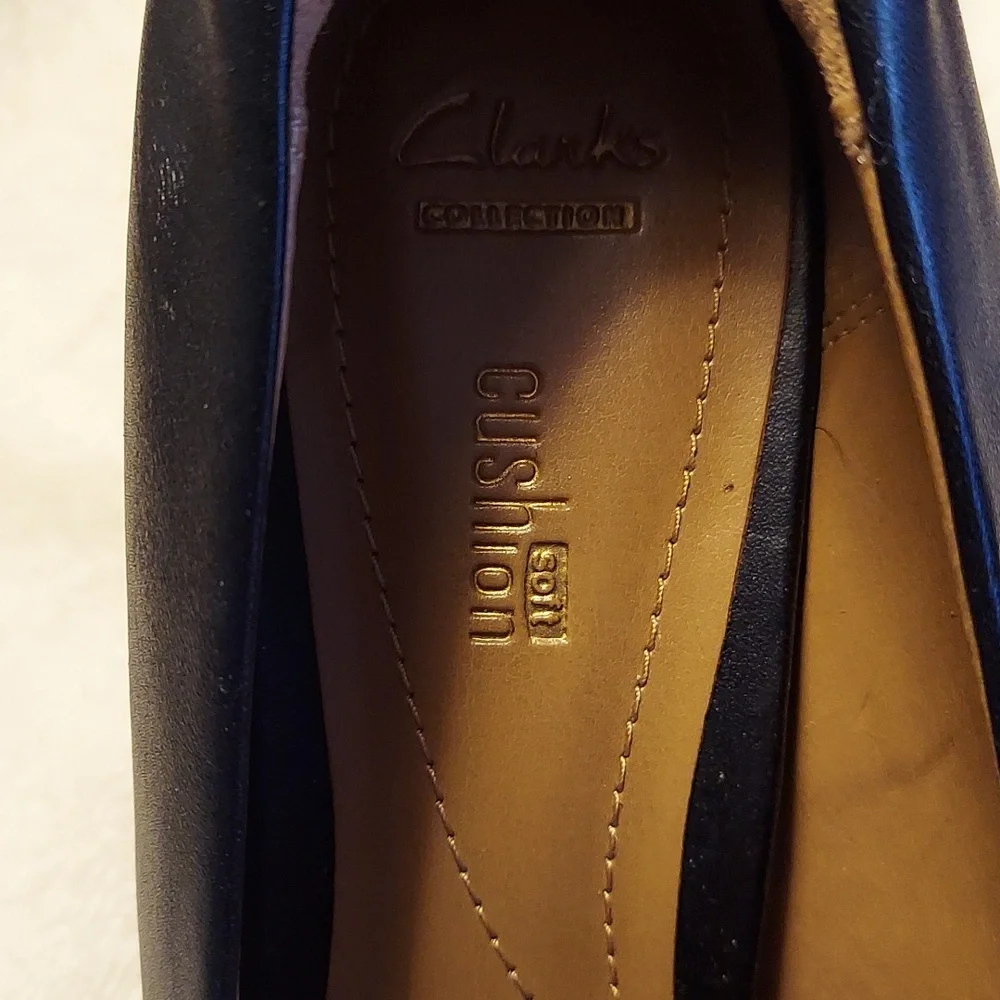 Shoes - Picture 5 of 7